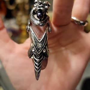 Dragon skull jointed dagger ring